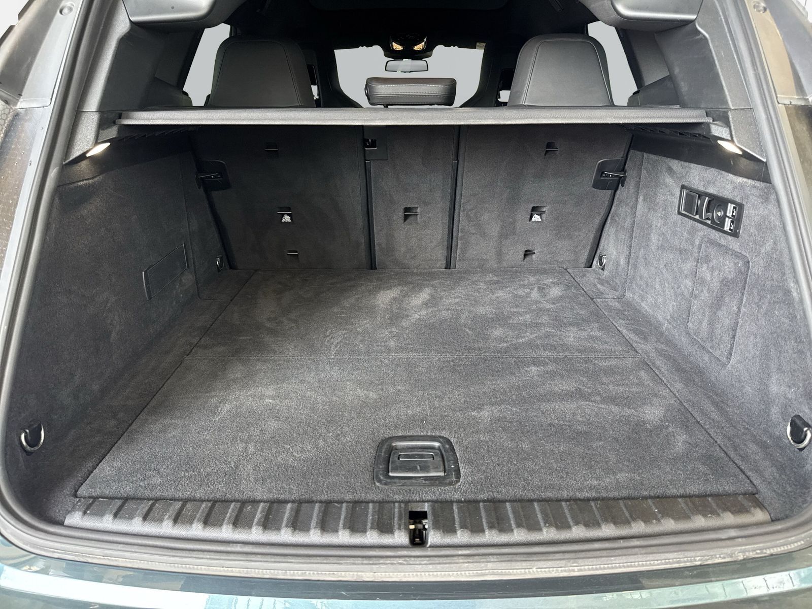 BMW iX xDrive40 *Sportpaket*21"*LC Prof.*HUD*H/K*AHK