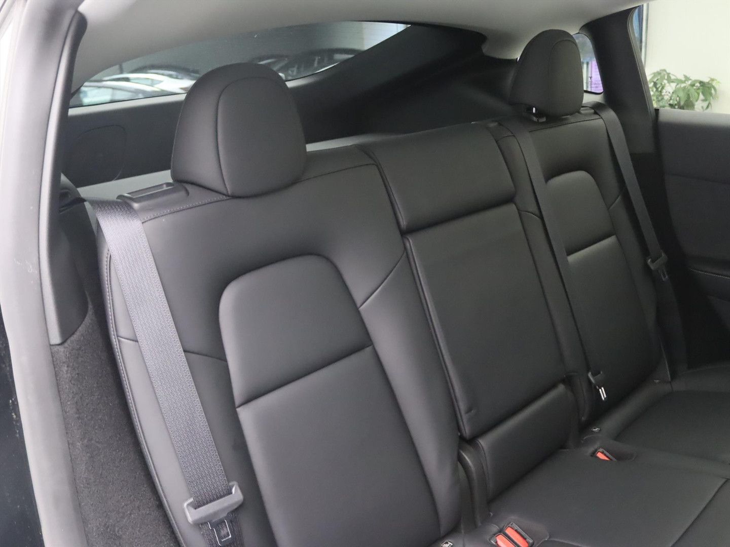 Tesla Model Y Long Range AWD 351pk [ AMD RYZEN+AUTOPIL