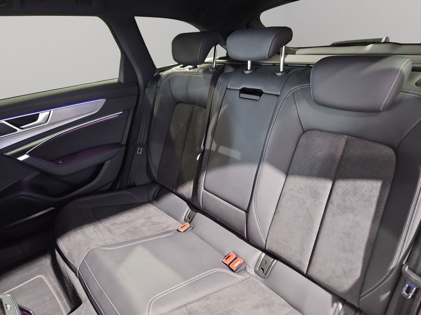 Audi A6 Avant Sport 45 TDI quattro - Samsaru's Car Outlet