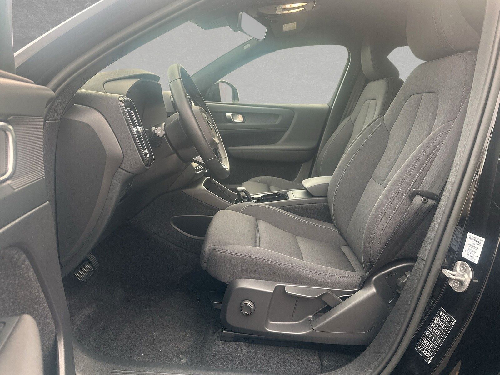 Volvo XC40 Recharge Single Core AHK LED