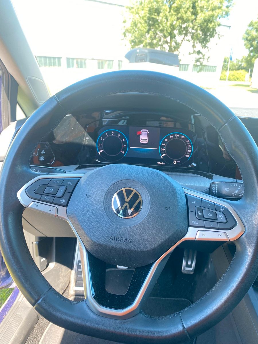Volkswagen Golf VIII Lim. Active - Samsaru's Car Outlet
