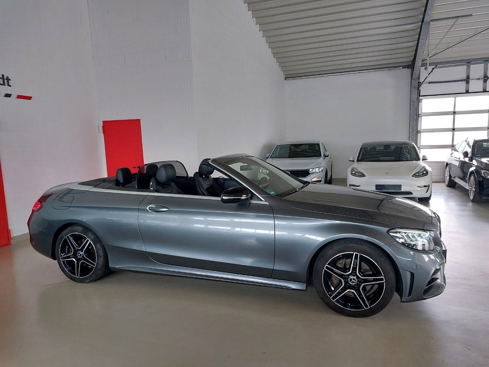 Mercedes-Benz C 180 Cabrio AMG-LINE - Samsaru's Car Outlet