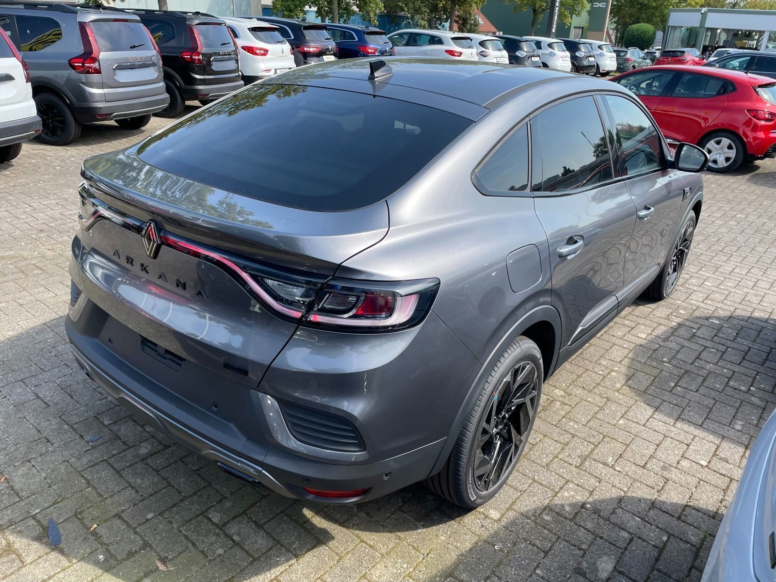 Renault Arkana Esprit Alpine E-Tech Full Hybrid - Samsaru's Car Outlet