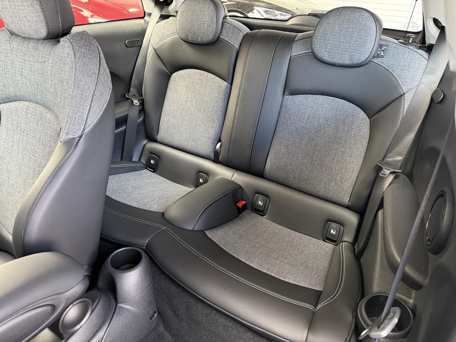 MINI Cooper Sport Resolute Edition - Samsaru's Car Outlet