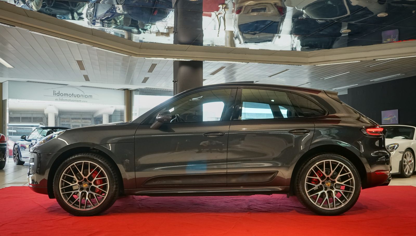 Porsche Macan GTS - Samsaru's Car Outlet