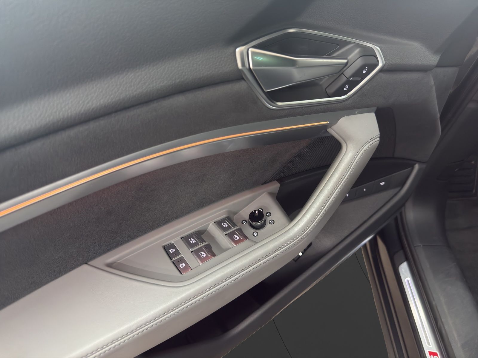 Audi e-tron Sportback 55 qu. S line AHK Pano Matrix L