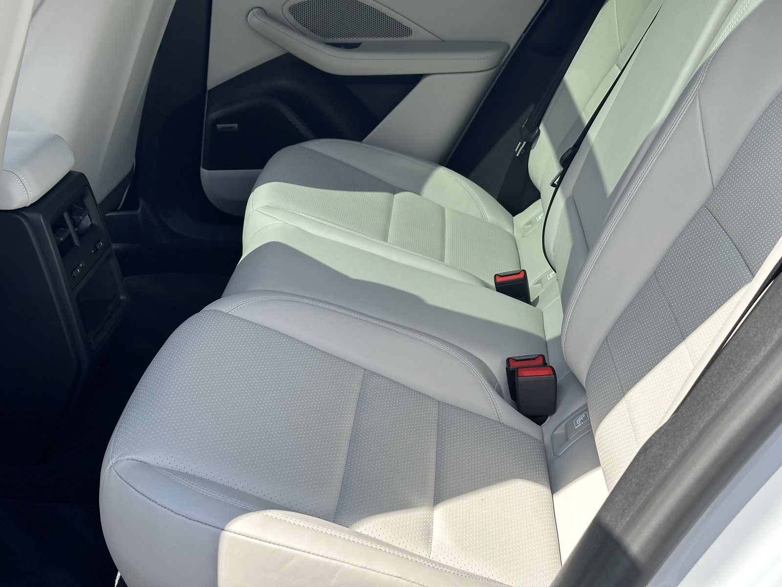 Porsche Macan 4 Exclusive - Samsaru's Car Outlet