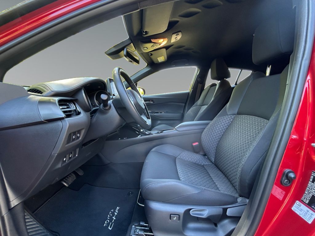 Toyota C-HR 2.0 Hybrid - Samsaru's Car Outlet