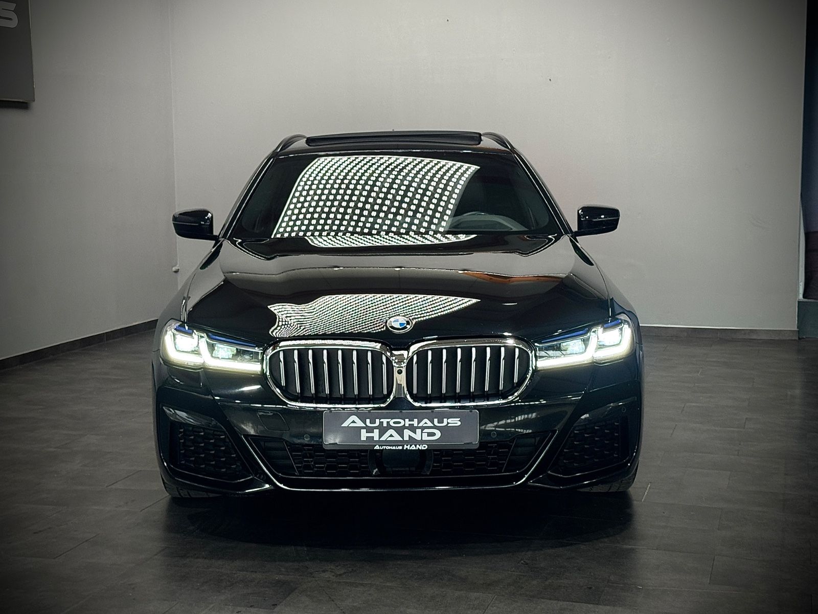 BMW 530d*X-DRIVE*M-SPORT*PANO*LASER*HUD*HiFi*1.Hd