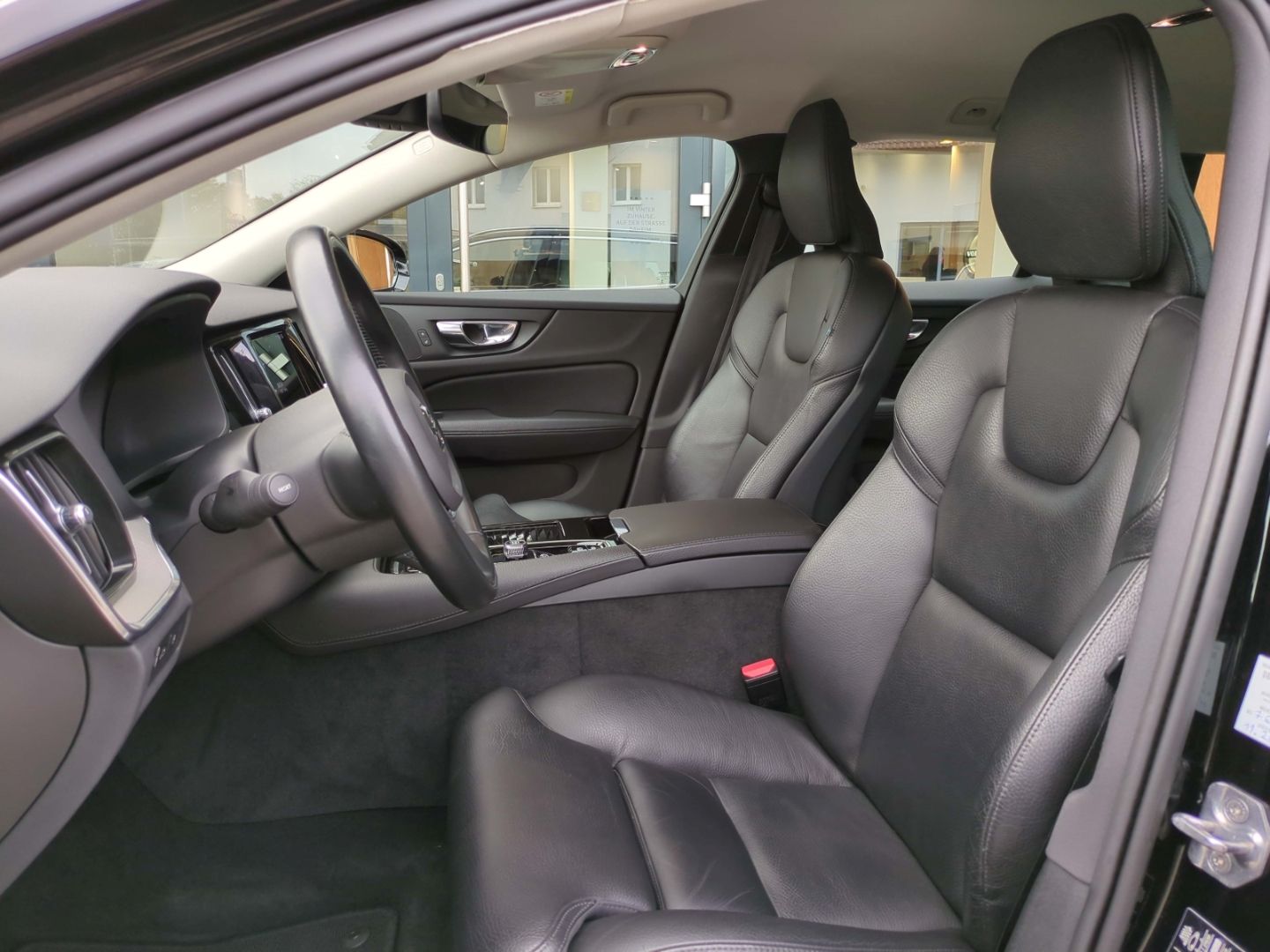 Volvo V60 Inscription Recharge Plug-In Hybrid AWD T6 T