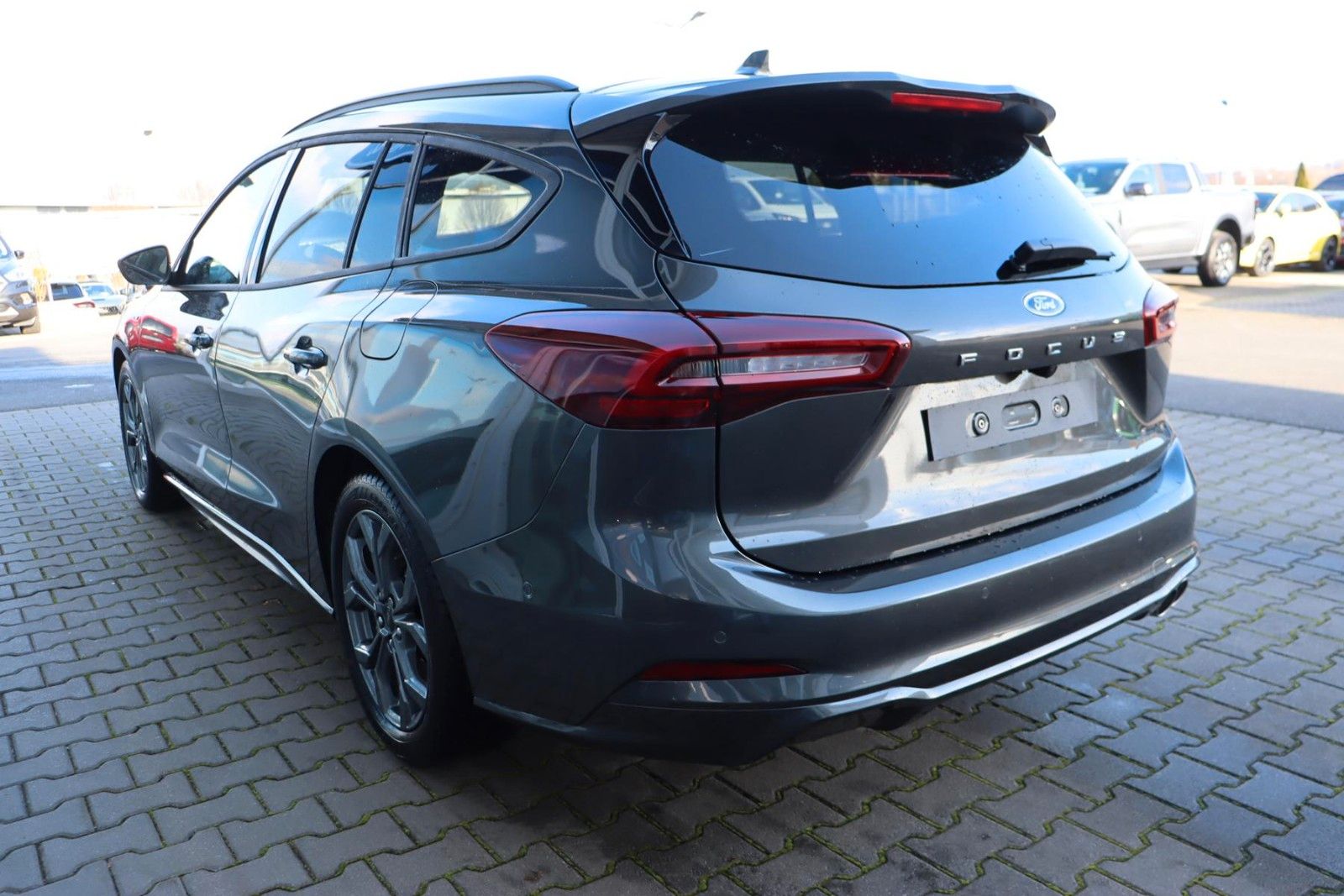 Ford Focus ST-Line X 1.0 Matrix LED 4,99% FIN* AHK