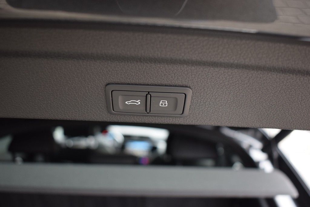 Audi Q3 Sportback 40 TDI qu/S-tr. *S-line*Matrix*AHK*