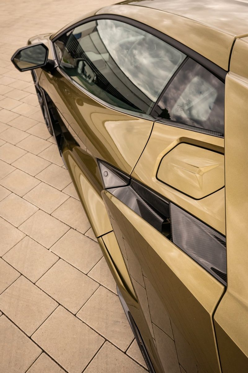 Lamborghini REVUELTO - Samsaru's Car Outlet