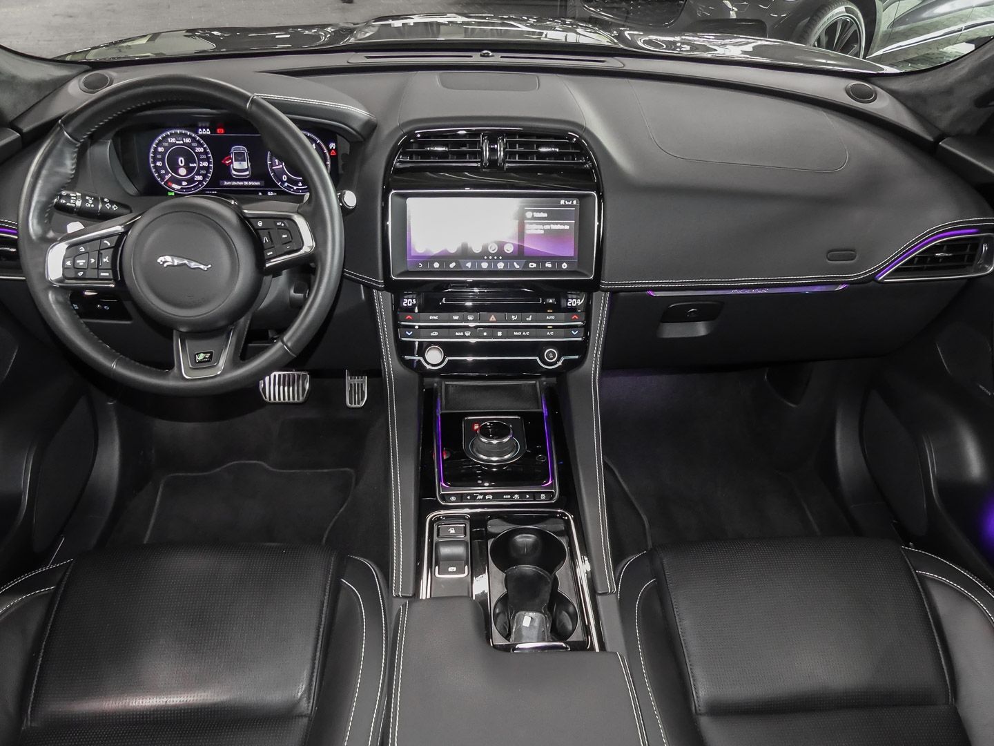 Jaguar F-Pace R-Sport AWD 25d EU6d-T Allrad AHK-abnehmb