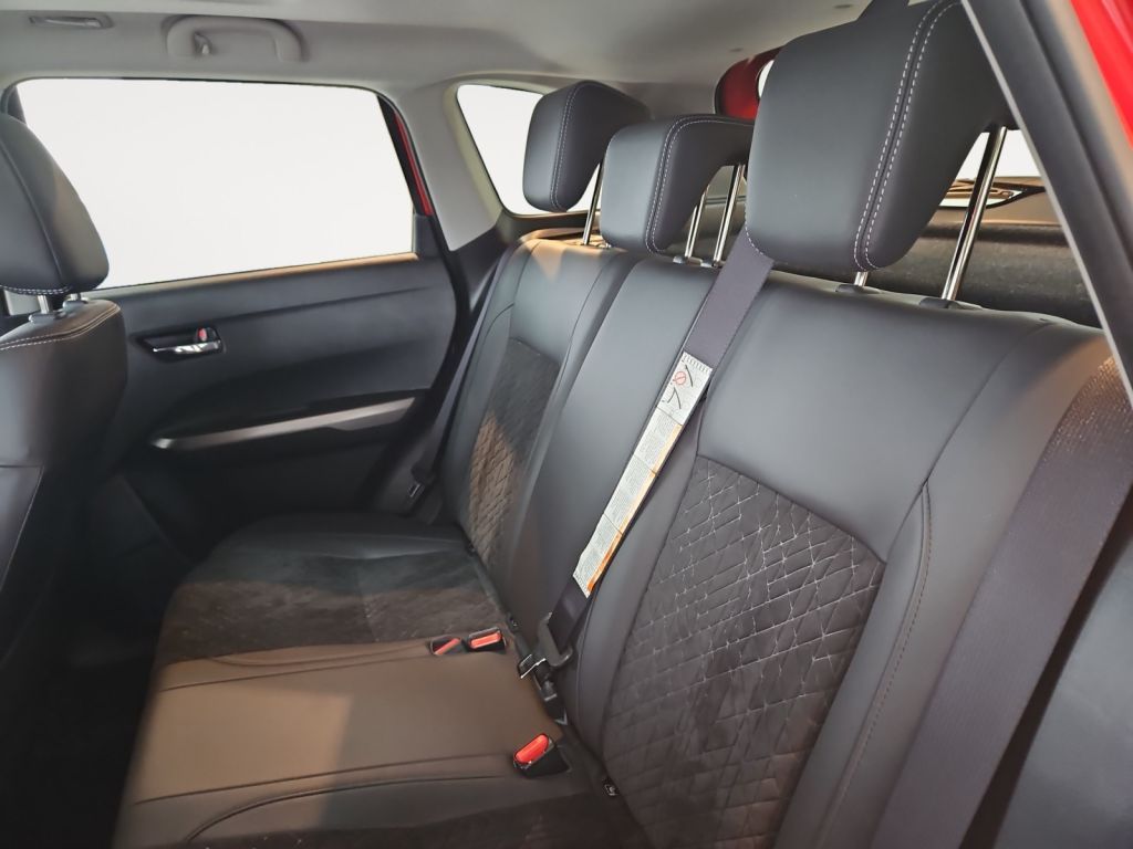 Suzuki Vitara 1.4 Comfort AWD - Samsaru's Car Outlet