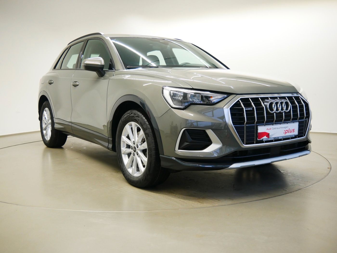 Audi Q3 35 TDI quattro advanced - Samsaru's Car Outlet