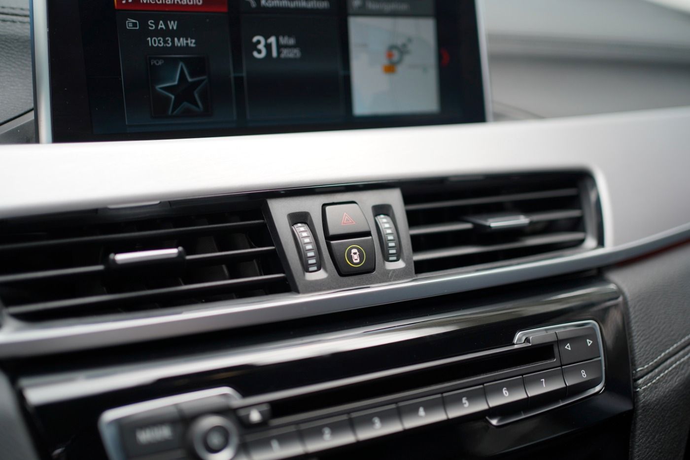 BMW X1 Sport Line xDrive - Samsaru's Car Outlet
