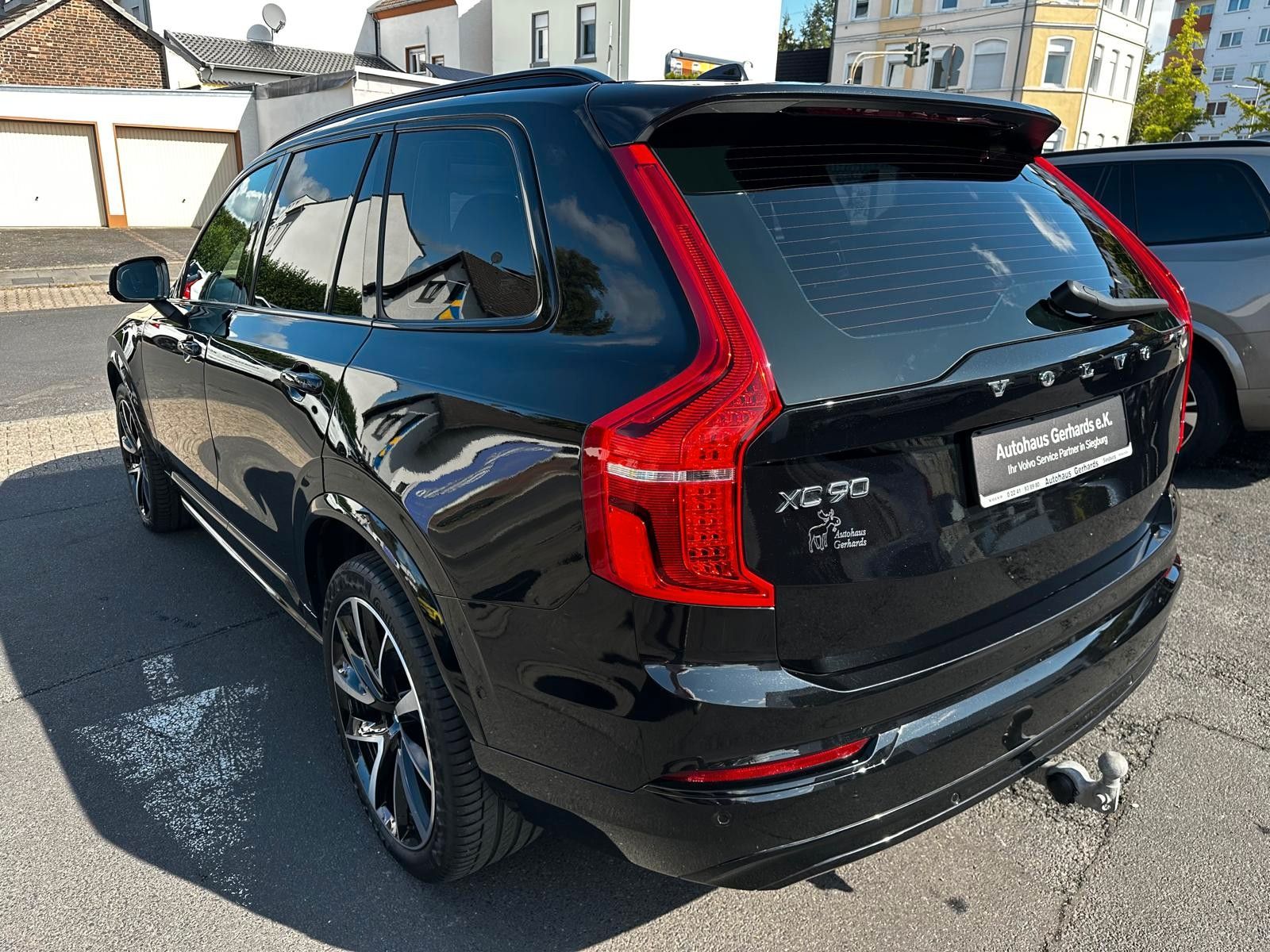Volvo XC90 B5 AWD Ultimate 7-Sitz,AHK,360°,HUD,PANO