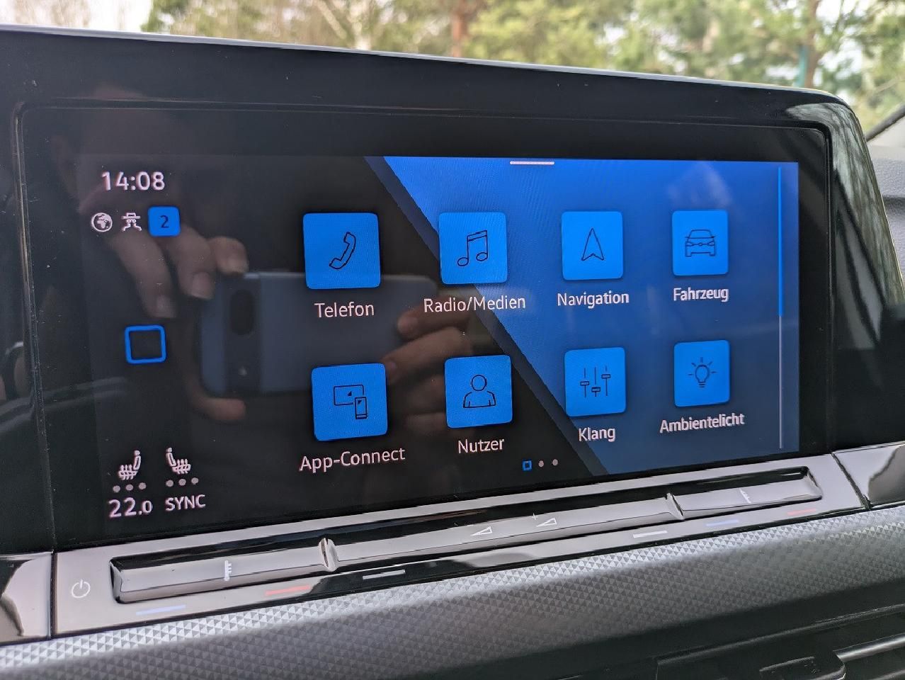 Volkswagen Golf VIII 2.0 TDI Active - Samsaru's Car Outlet