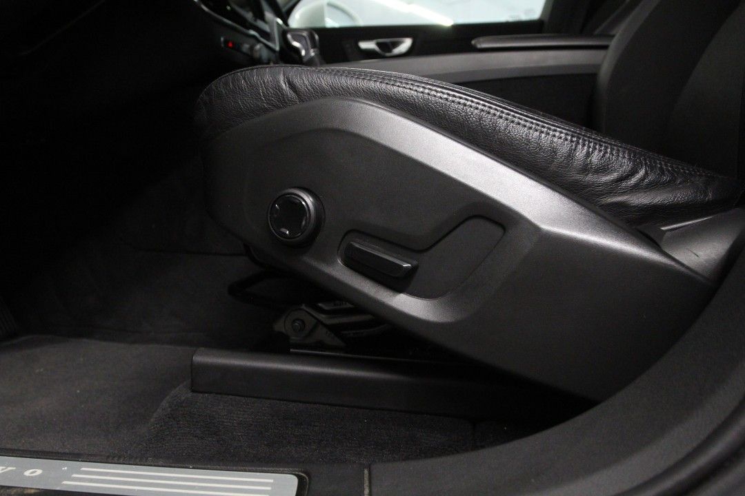 VOLVO XC-60 T5 AWT Inscription