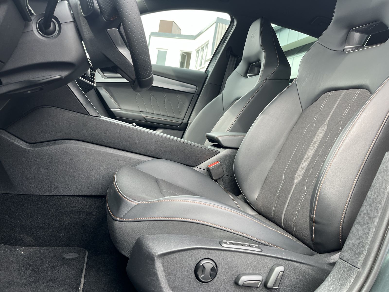 Cupra Formentor 1.4 TSI e-Hybrid Priority 169€ m. 20%