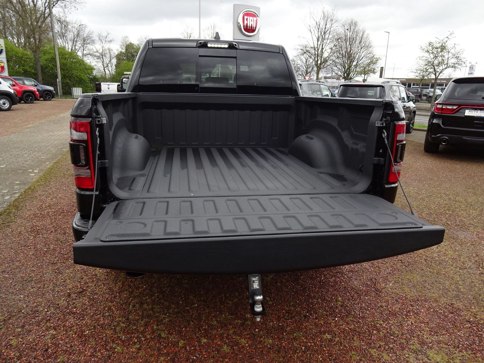 Dodge RAM Limited Night Edition 5.7L V8 HEMI Crew Cab
