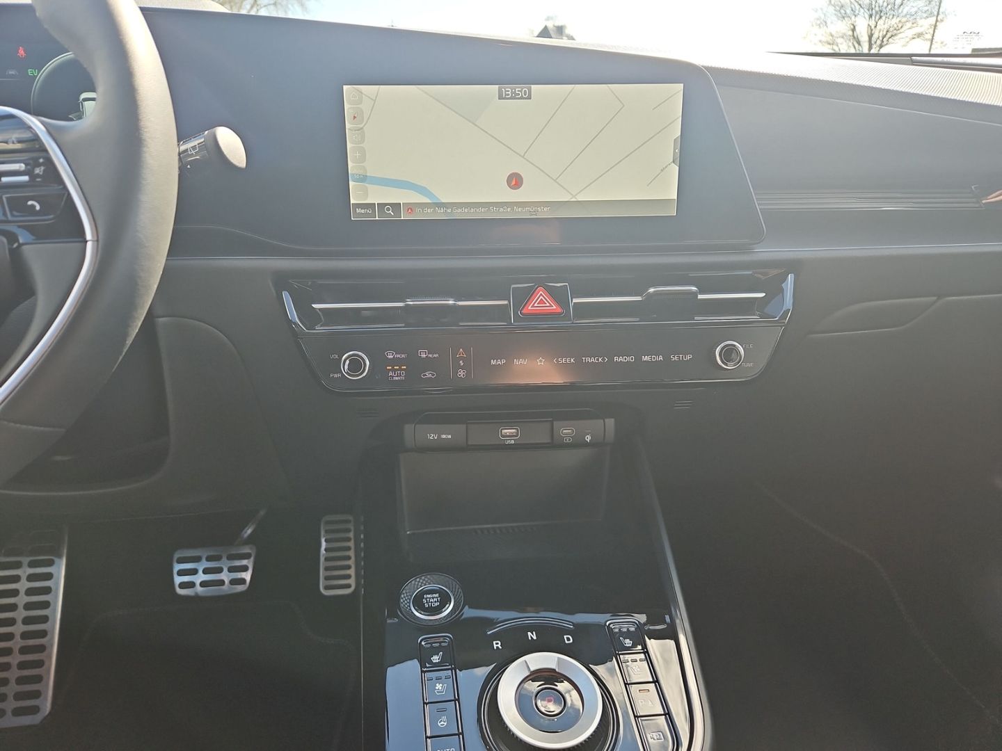 Kia Niro NIRO 1.6 DCT6 Plug-in Hybrid Spirit+ - Samsaru's Car Outlet