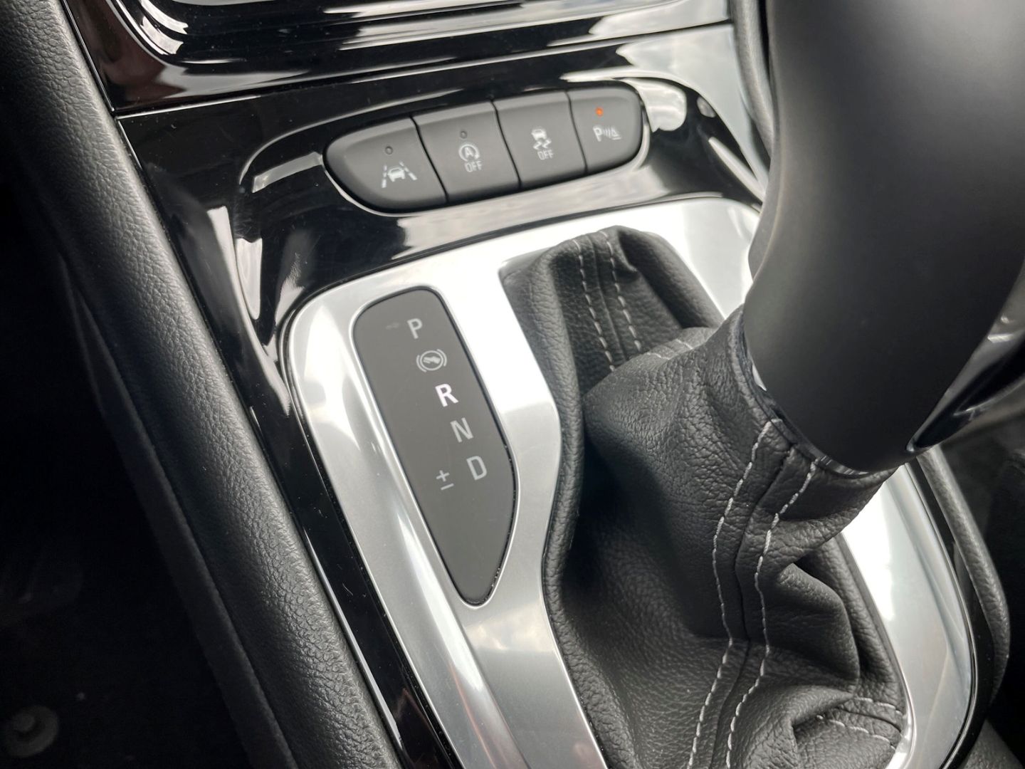 Opel Astra ST Business Elegance 1.5D - Samsaru's Car Outlet