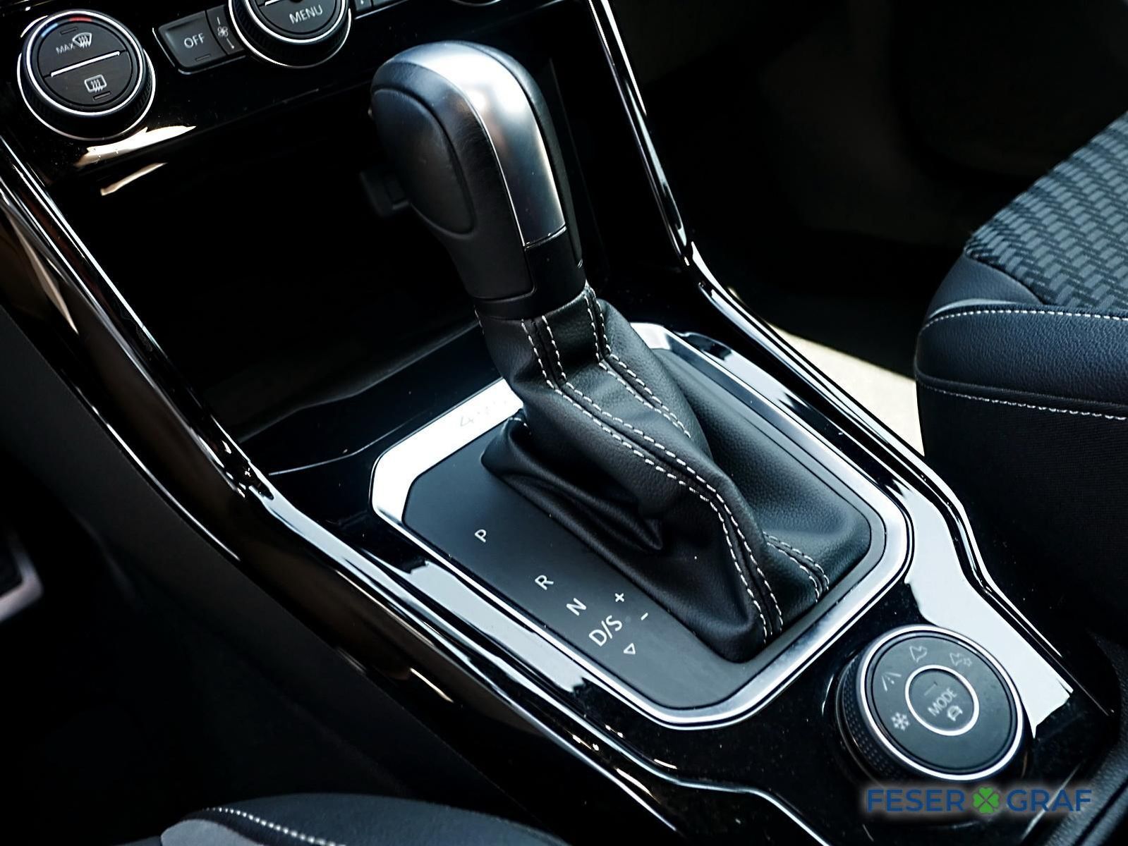 Volkswagen T-Roc R 2.0 TSI 4M - Samsaru's Car Outlet