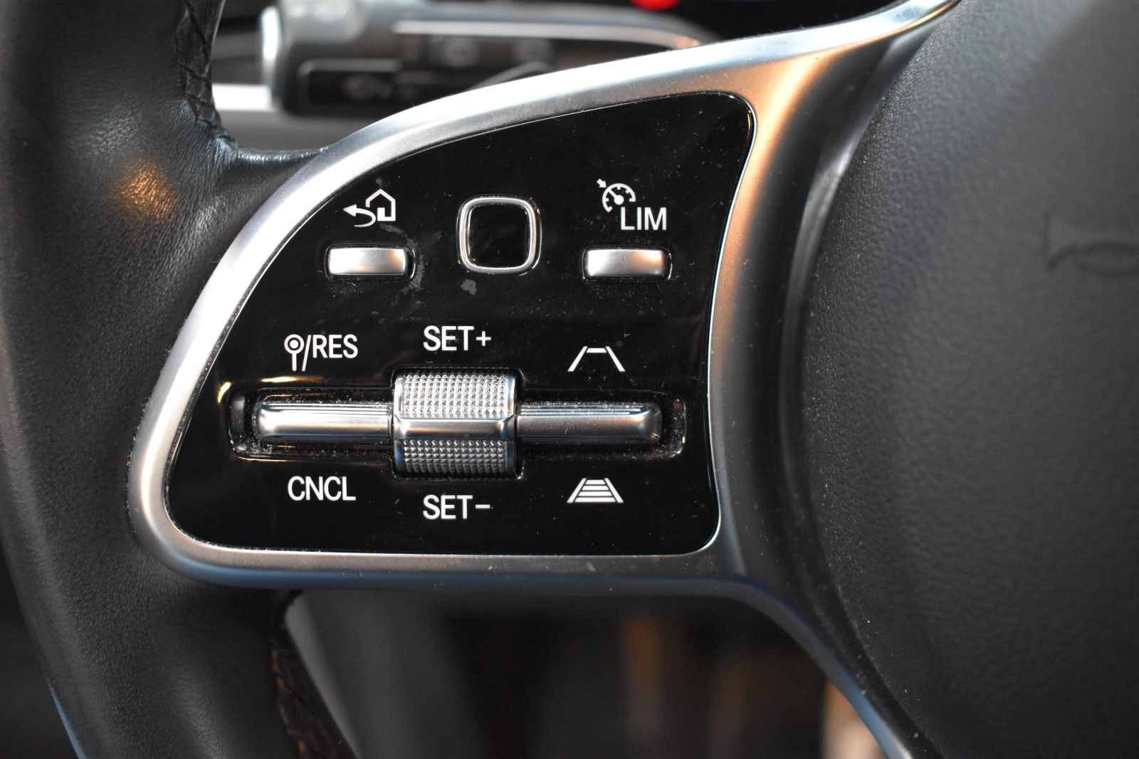 Mercedes-Benz GLE 350 e 4Matic*LEDER*KAMERA*AHK*LED*WIDESCREEN