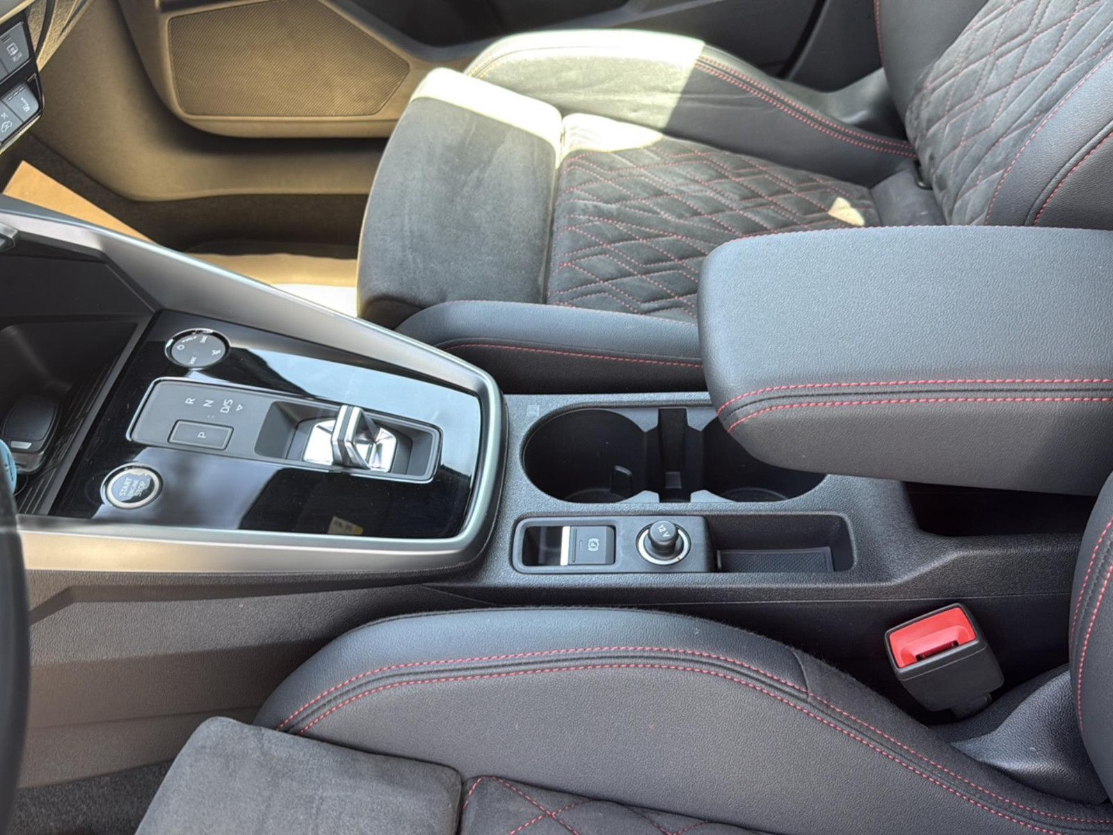 Audi A3 Sportback 30 TFSI S line*LED*Navi*S Sitze*