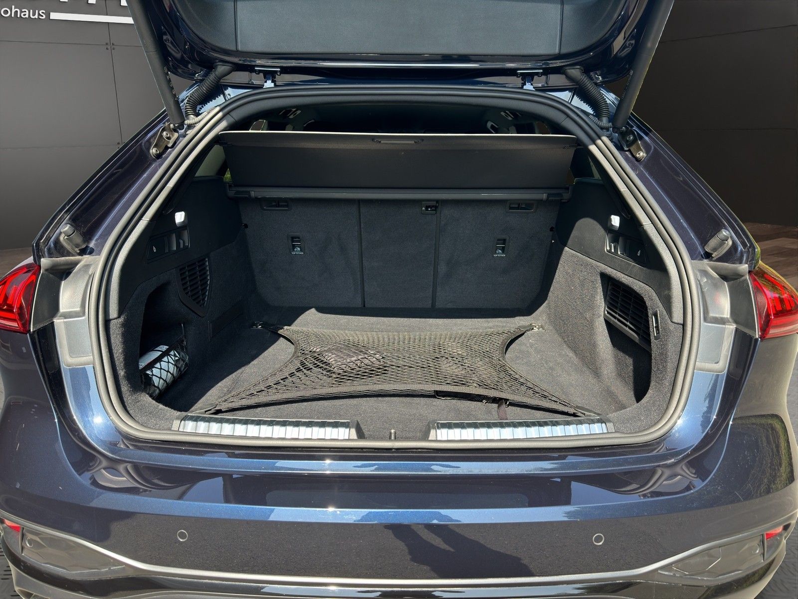 Audi A5 Avant TDI q. S line AHK+Kamera+LED