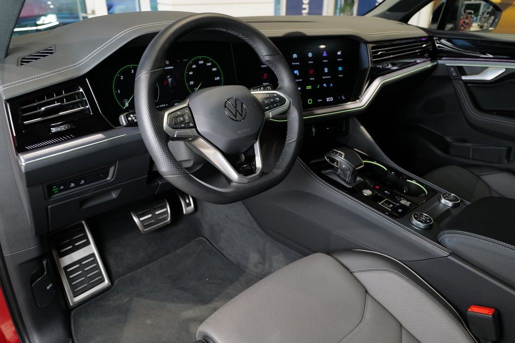 Volkswagen Touareg 3.0TDI R-Line BlackStyle Nachtsicht HuD