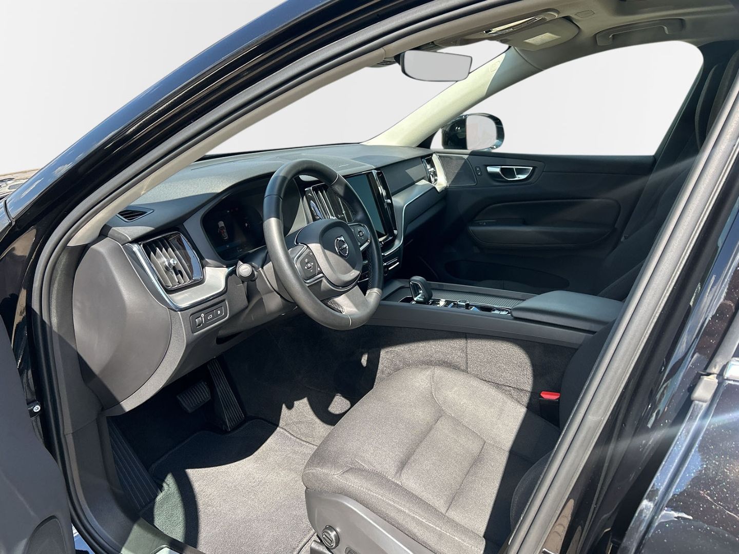 Volvo XC60 Recharge T6 AWD Inscription - Samsaru's Car Outlet