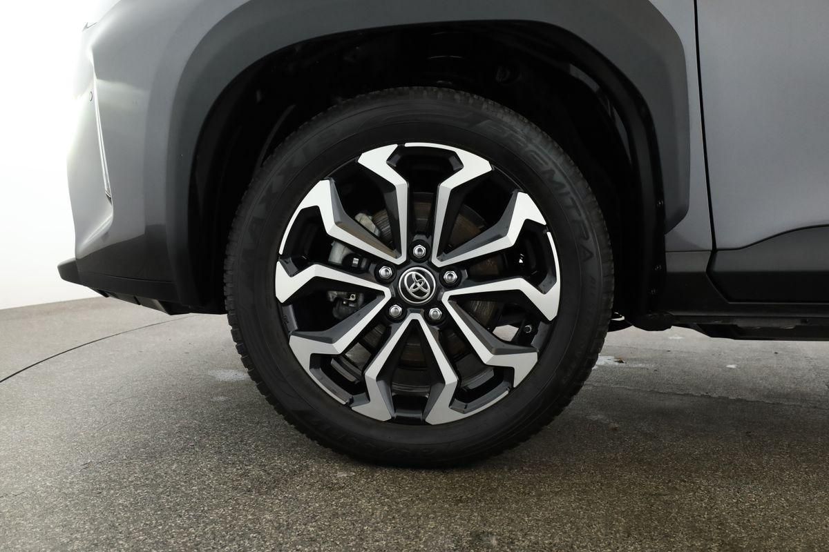 Toyota Yaris Cross CVT Team D LED Navi SHZ iACC Kam 17"