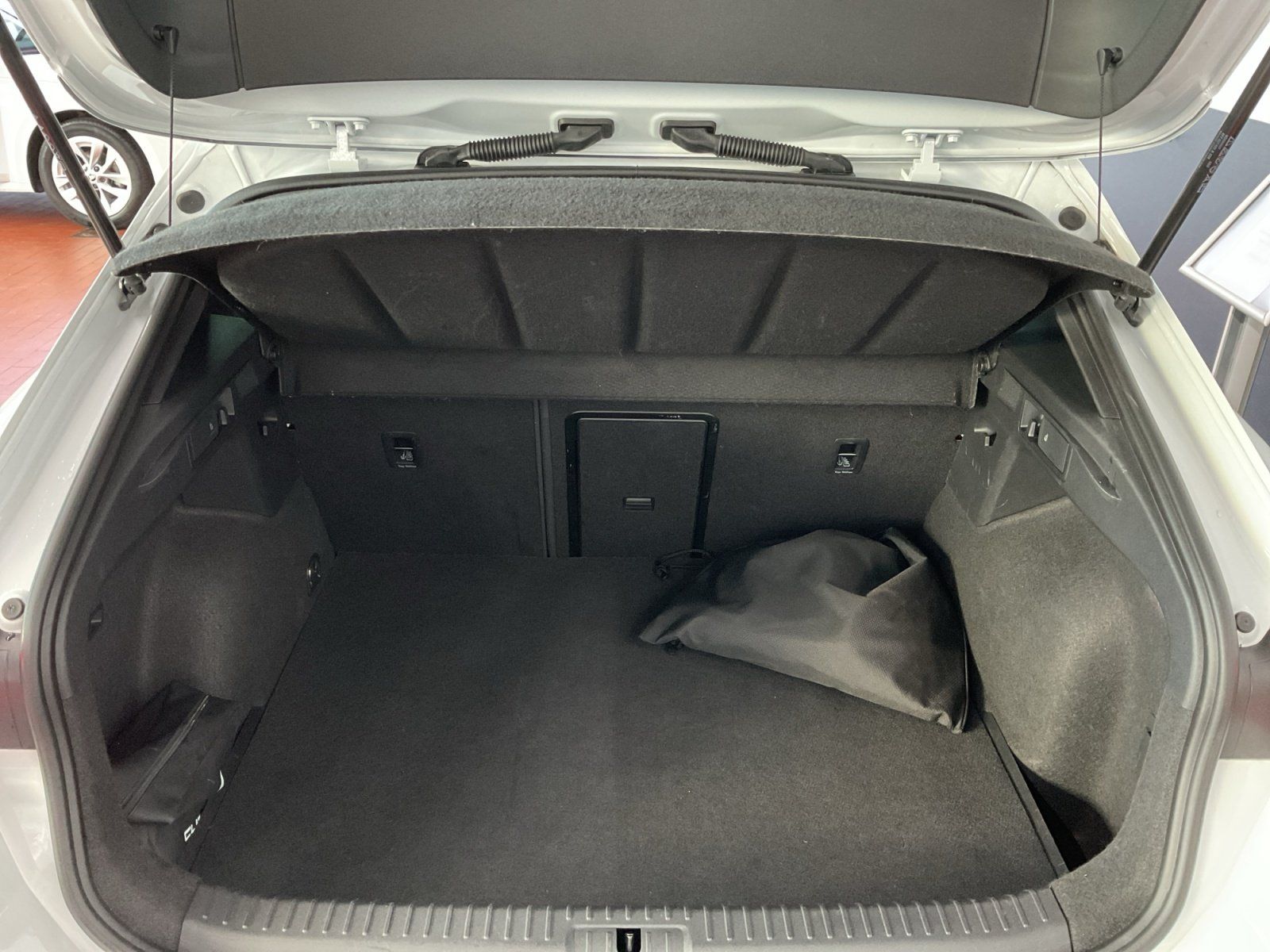 Cupra Formentor 1.4 DSG VZ NAVI LED ACC AHK