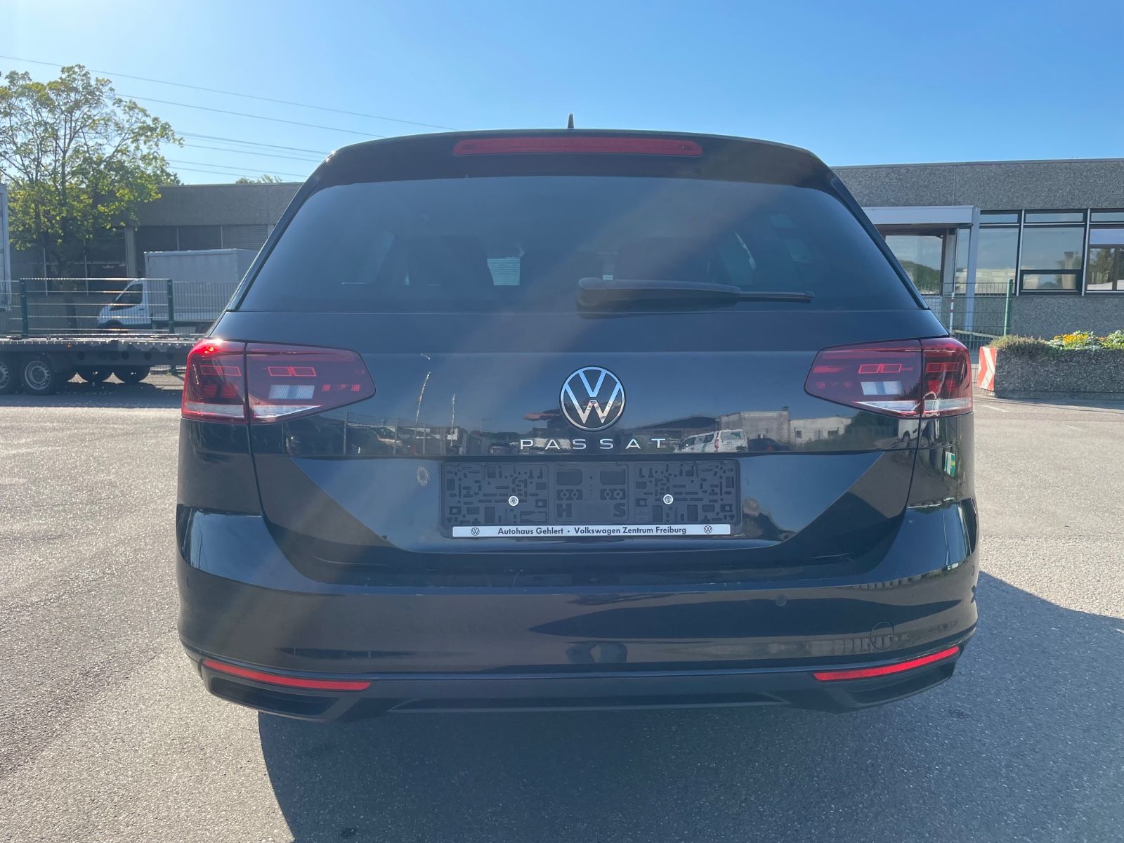 Volkswagen Passat Variant - Samsaru's Car Outlet