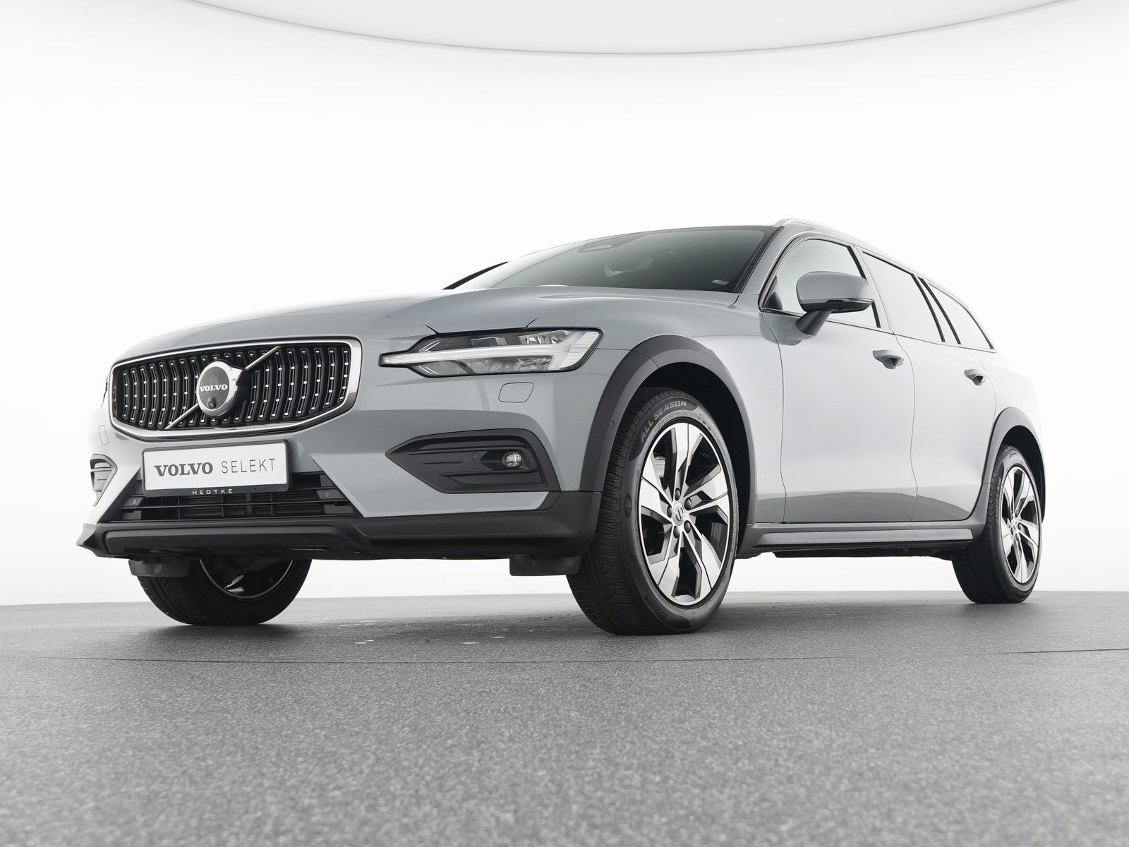 Volvo V60 CC B4 AWD Plus SONDERFINANZIERUNG 1,99%*