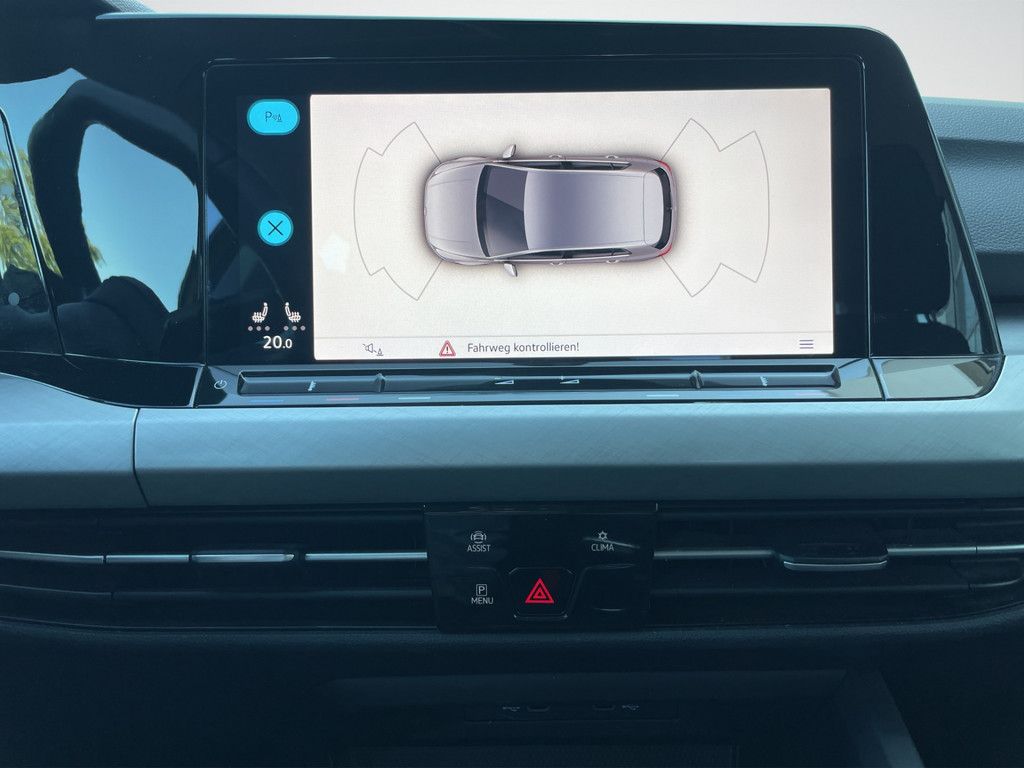 Volkswagen Golf VIII 1.5 TSI Life - Samsaru's Car Outlet