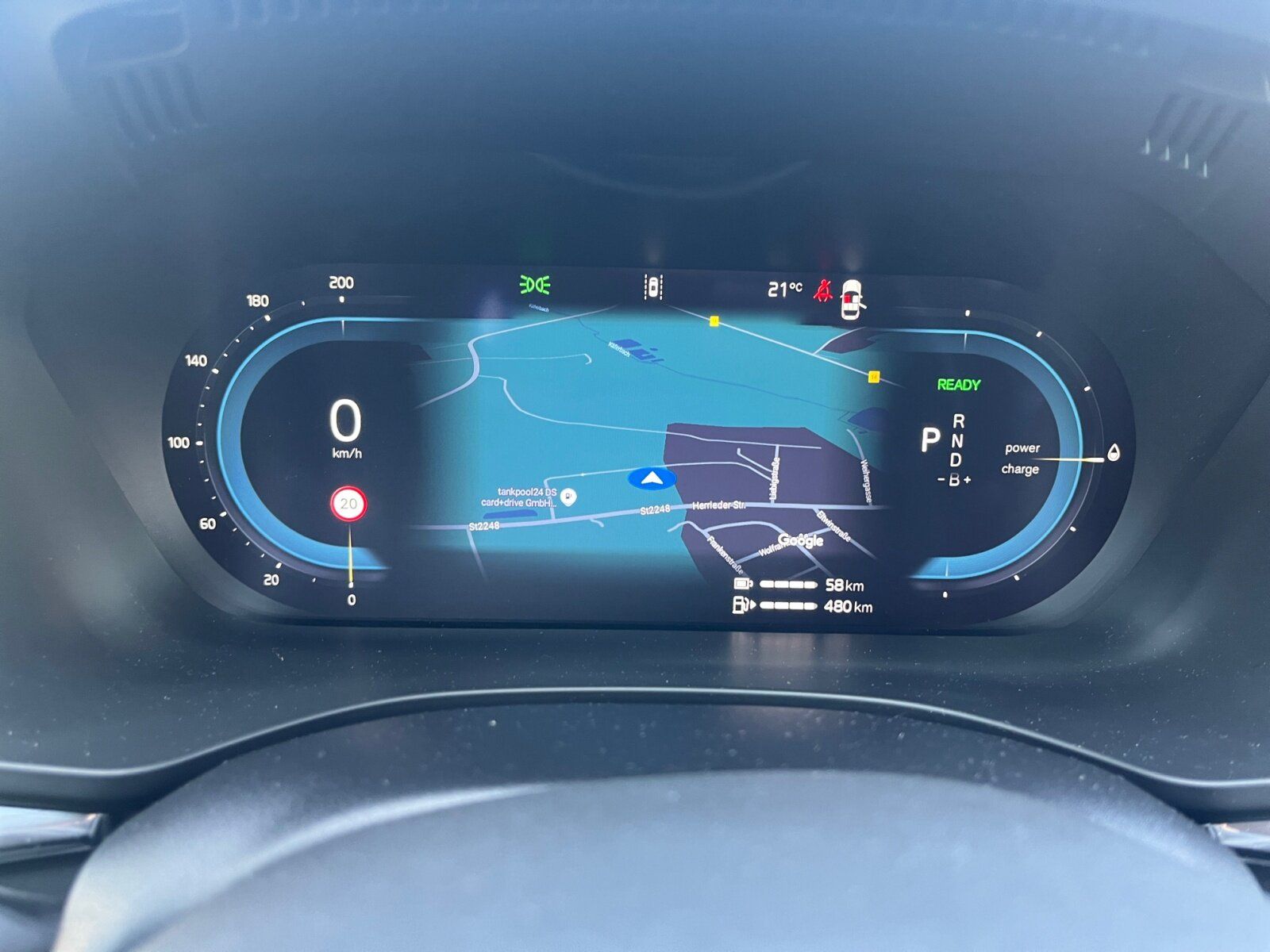 Volvo XC60 T6 AWD Plus Dark Recharge SITZH+AHK+RFK+TEM