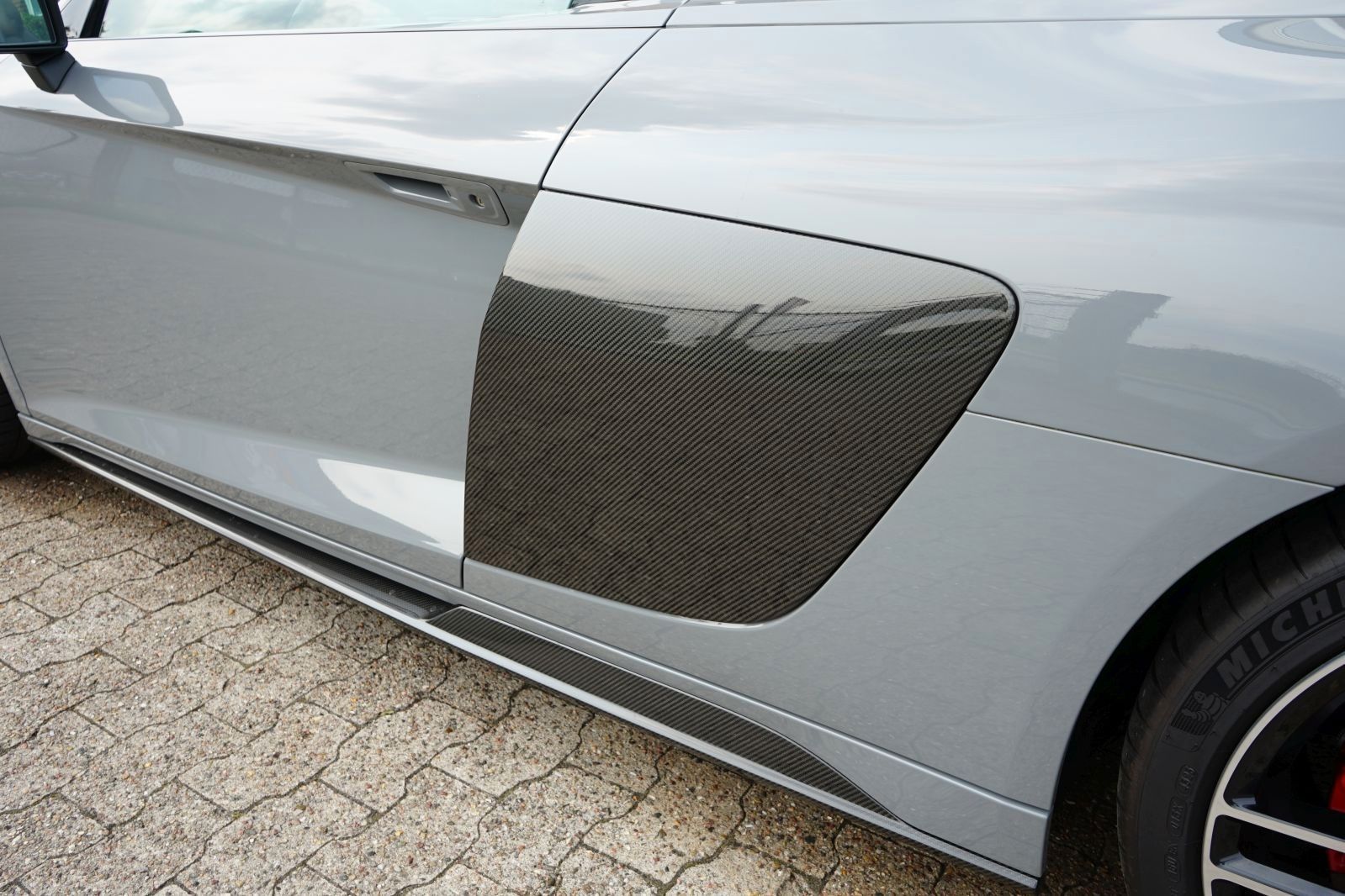 Audi R8 Spyder 5.2 FSI Quattro Performance - Samsaru's Car Outlet
