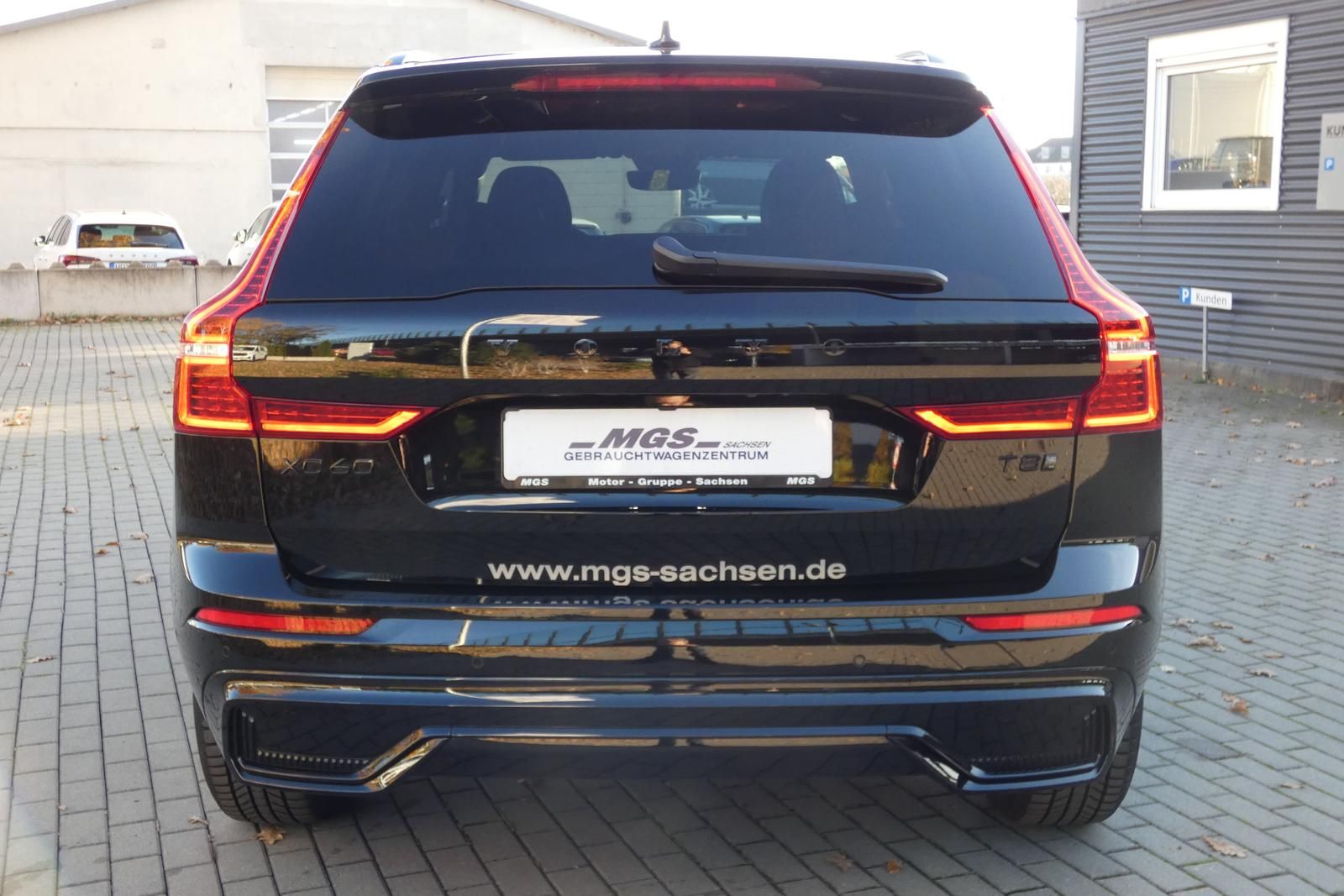 Volvo XC60 Ultra Black Edition Recharge Plug-In Hybrid