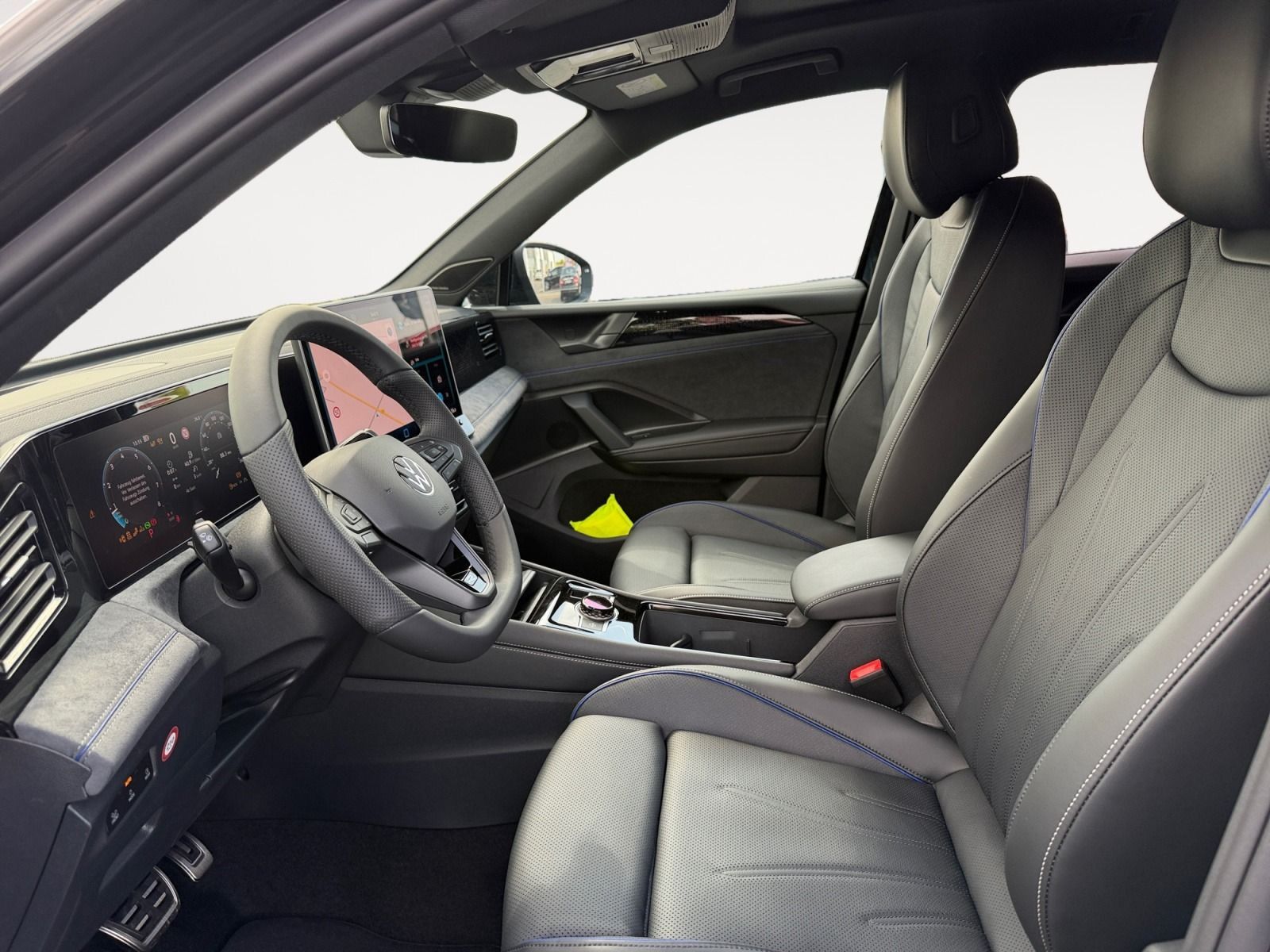 Volkswagen Tiguan R-Line 2,0 l TSI *4MOTION*LEDER*360°*AHK*