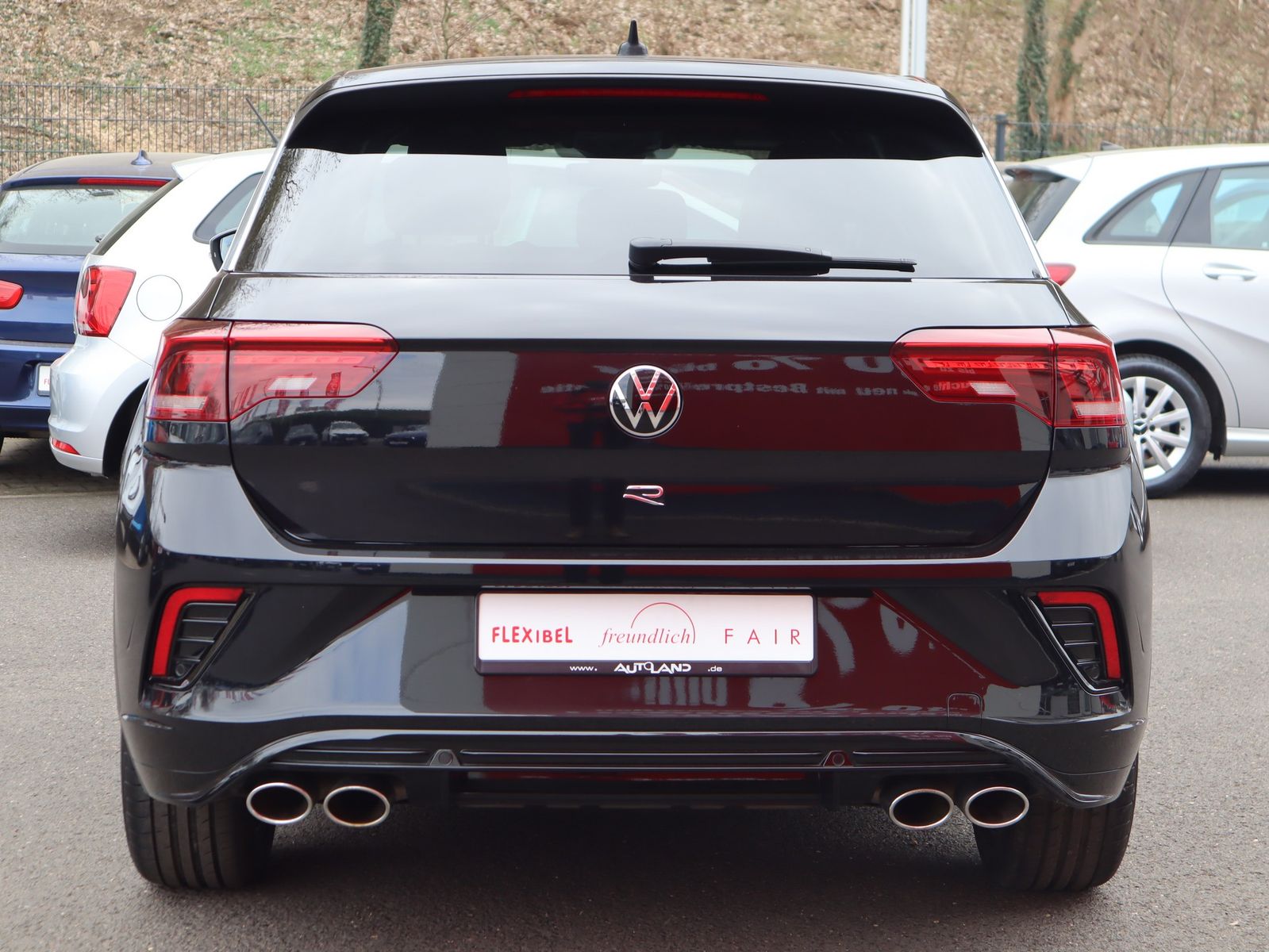 Volkswagen T-Roc 2.0 TSI DSG R 4Motion - Samsaru's Car Outlet