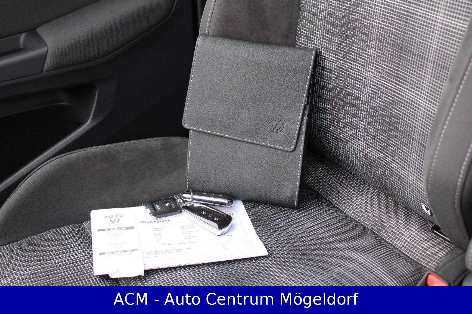 Volkswagen Golf VIII 2.0 GTD - Samsaru's Car Outlet