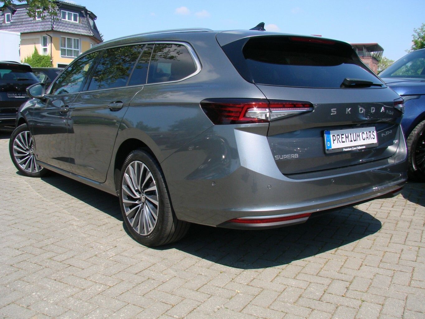 Skoda Superb 2.0TDi L&K 4x4 ACC LED AHK H&K 360º