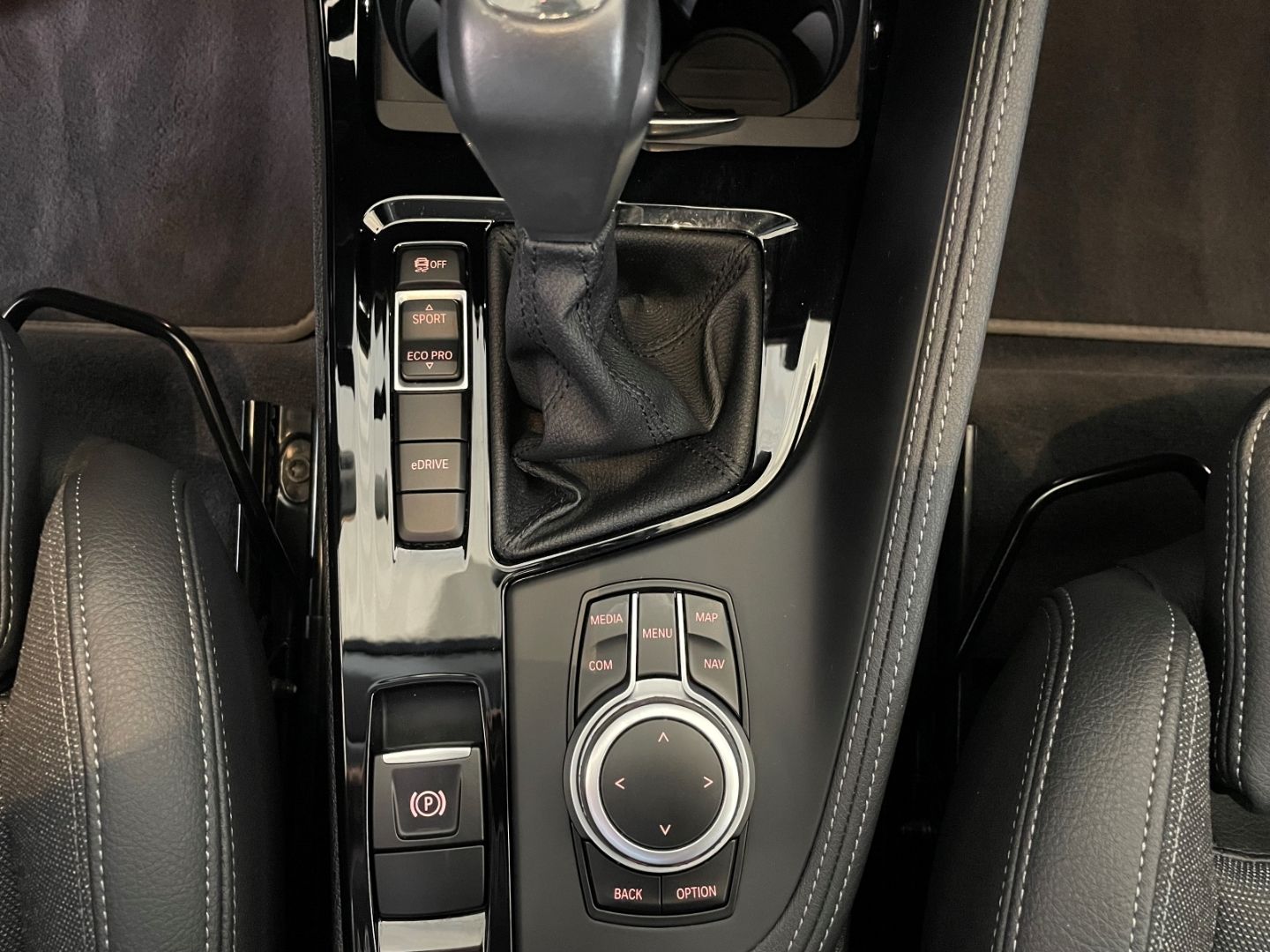 BMW X1 xDrive 25e Sport Line - Samsaru's Car Outlet
