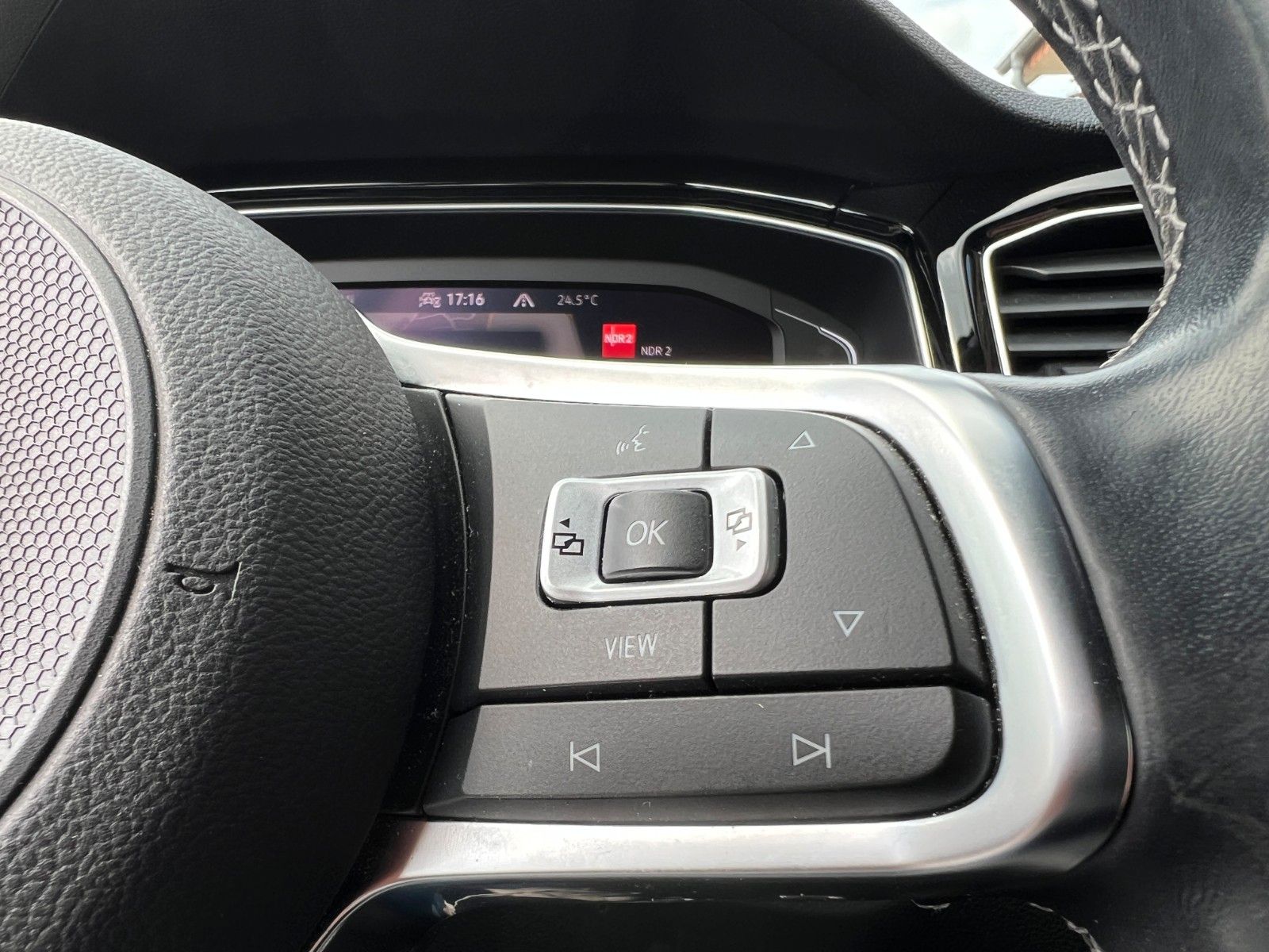 Volkswagen T-Roc 1.5TSi DSG Black - Samsaru's Car Outlet