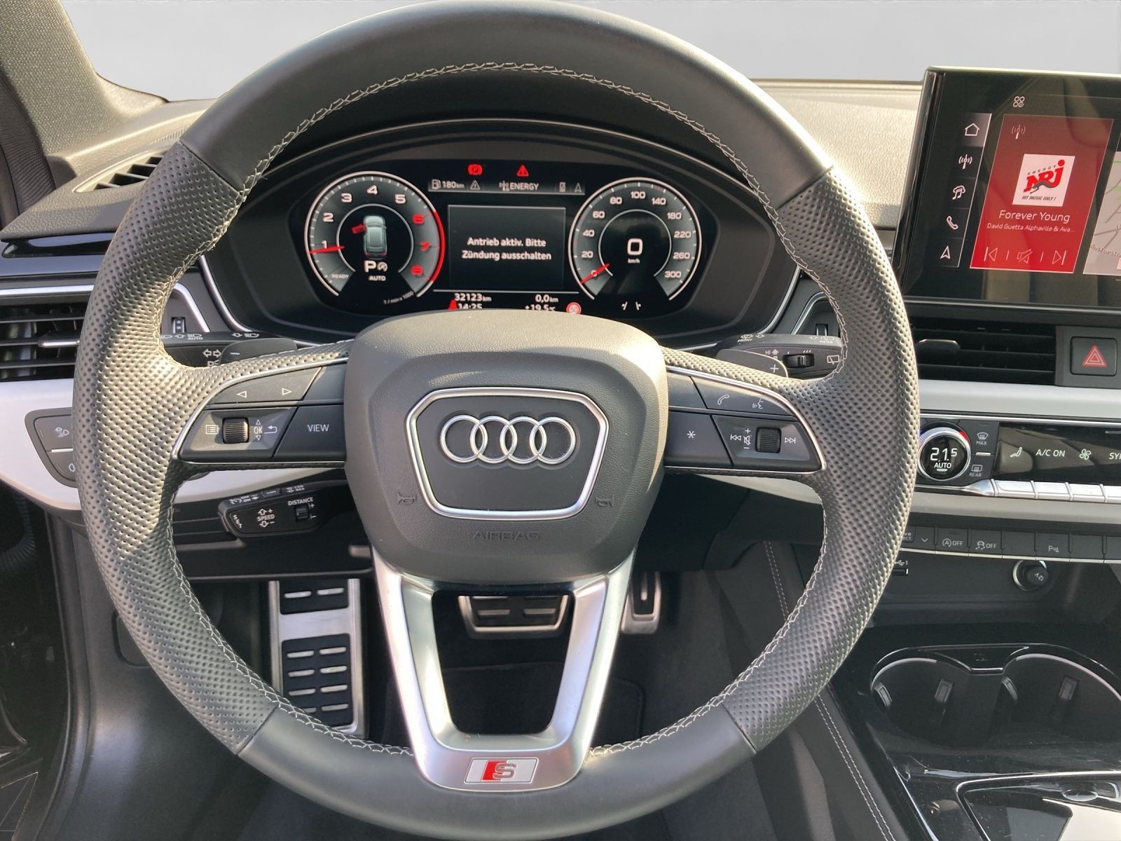 Audi A4 Avant 40 TFSI Q 2x S LINE AHK MATRIX-LED LM19