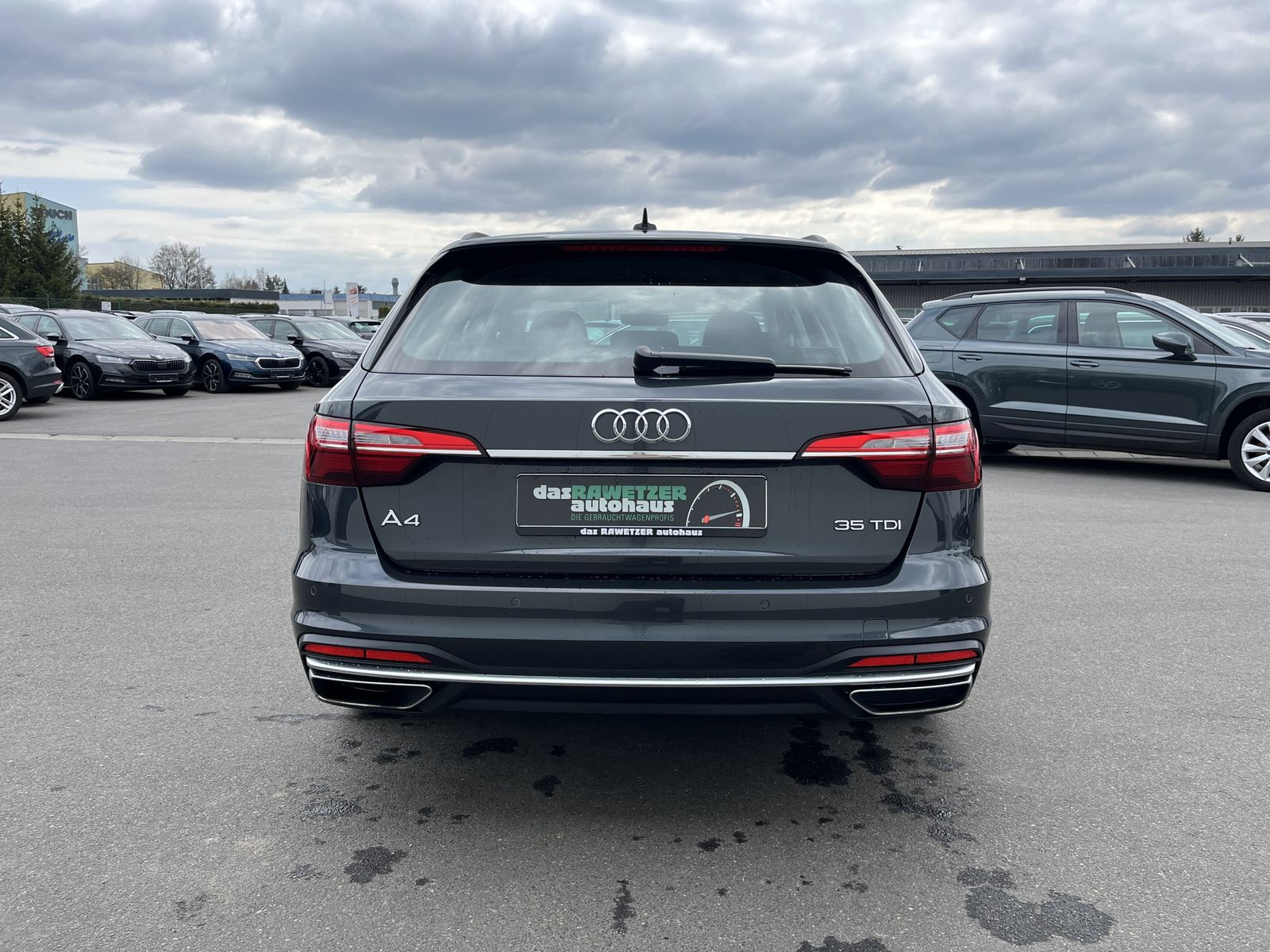 Audi A4 Avant 35 2.0 TDI S tronic advanced - Samsaru's Car Outlet